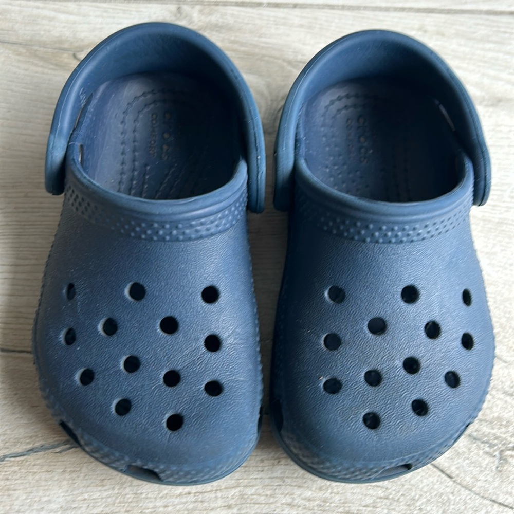 Navy blue toddler crocs
